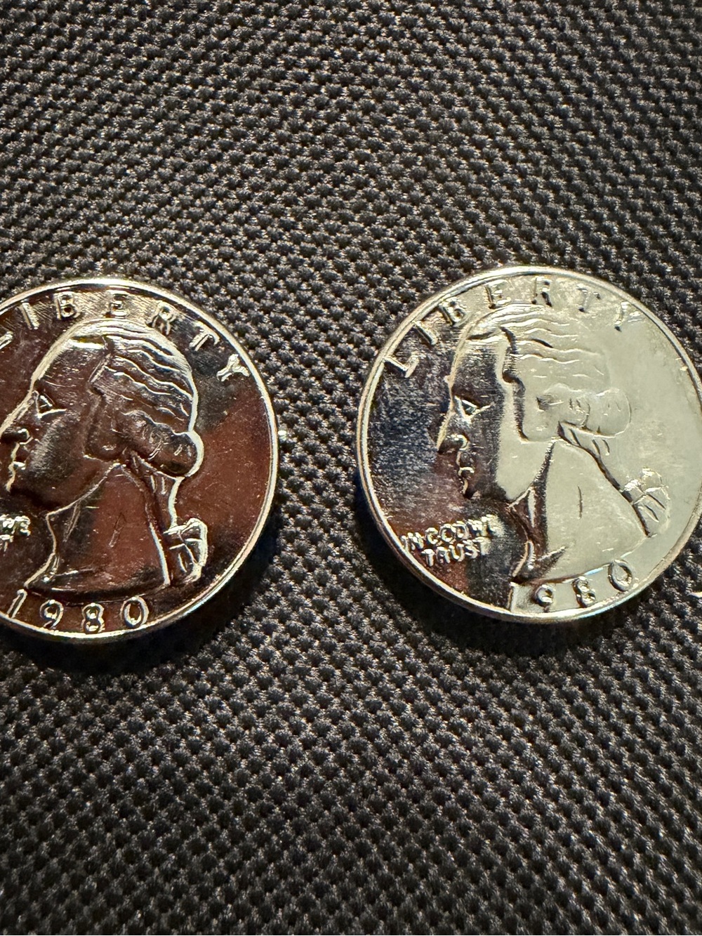 1980 US Quarter Coin Metal Shank Buttons 23mm Silver Tone Replica